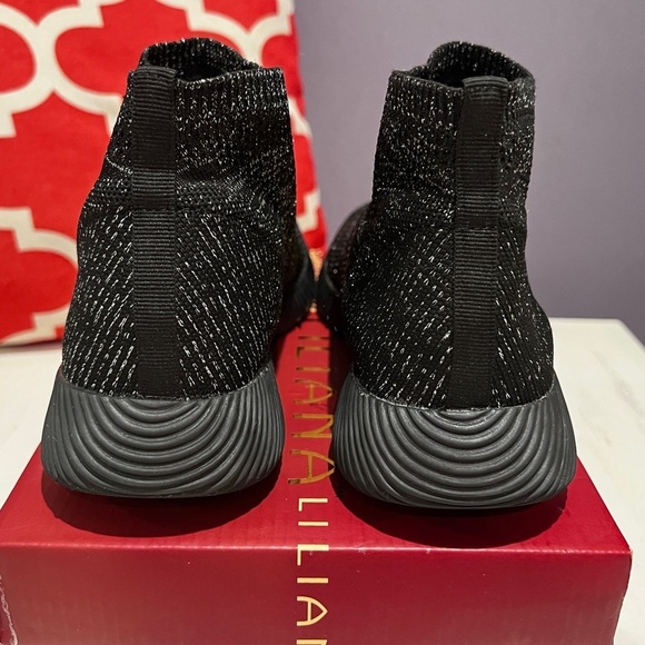 Liliana Geezy 6 Black & White Ladies Boots with Sock-like Design and Rubber Sole - Picture 8 of 10